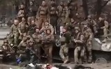 Vì sao xe tăng T-64BV Ukraine bất ngờ nổ pháo tiêu diệt nửa đại đội quân mình?