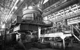Xe quân sự Nga rầm rập tới Mariupol, 'pháo đài tử thủ' Azovstal của Ukraine còn trụ được bao lâu?