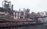 Xe quân sự Nga rầm rập tới Mariupol, 'pháo đài tử thủ' Azovstal của Ukraine còn trụ được bao lâu?
