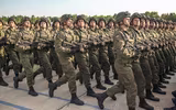 Lính Ukraine tác chiến với súng trường hiện đại TAR-21 của Israel