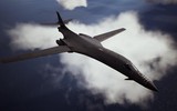 Máy bay ném bom chiến lược B-1B Lancer Mỹ bất ngờ bốc cháy dữ dội
