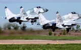 'Quái điểu lưng gù' MiG-29SMT lập đội hình chữ Z trên bầu trời Moscow