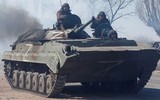 Xe chiến đấu bộ binh BMP-1 Ukraine bị pháo Nga 'xé toạc'