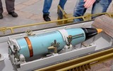 Quân đội Nga công phá trận địa Ukraine bằng pháo tự hành 2S7M có thể bắn đạn hạt nhân