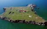 Ukraine chiếu cảnh UAV Bayraktar TB2 tập kích phá hủy tàu đổ bộ Nga ở đảo Rắn