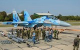 Chiến đấu cơ Su-27 Ukraine bất ngờ tấn công quân Nga trên đảo Rắn