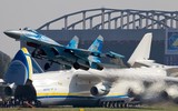 Chiến đấu cơ Su-27 Ukraine bất ngờ tấn công quân Nga trên đảo Rắn