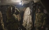 Vì sao, lính Ukraine cố thủ trong nhà máy Azovstal cầu cứu