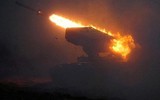 'Hỏa thần nhiệt áp' TOS-1A Nga bị Ukraine ‘bắt sống’ từ xe phóng tới xe tiếp đạn?