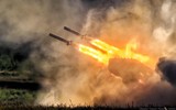 'Hỏa thần nhiệt áp' TOS-1A Nga bị Ukraine ‘bắt sống’ từ xe phóng tới xe tiếp đạn?