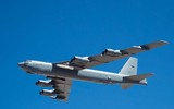 ‘Pháo đài bay’ B-52 Mỹ phóng thành công tên lửa siêu vượt âm AGM-183A