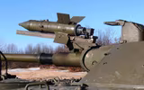 Phát bắn từ súng phóng lựu kích nổ dây chuyền, xé nát xe chiến đấu bộ binh BMP-1 tại Ukraine