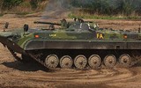 Phát bắn từ súng phóng lựu kích nổ dây chuyền, xé nát xe chiến đấu bộ binh BMP-1 tại Ukraine
