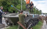 Thiếu vũ khí, Ukraine huy động cả thiết giáp nhảy dù BMD-1 từ bảo tàng