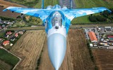 Su-27 Ukraine bị Nga bắn cháy ngay thời điểm ông Zelensky thăm chiến tuyến miền Đông