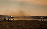 Su-27 Ukraine bị Nga bắn cháy ngay thời điểm ông Zelensky thăm chiến tuyến miền Đông