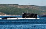 Tàu ngầm Kilo 636.3 Nga được huy động lượn quanh đảo Rắn của Ukraine