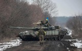 Đoàn chiến tăng T-80BVM Ukraine thu được của Nga được tung vào tham chiến