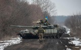 Đoàn chiến tăng T-80BVM Ukraine thu được của Nga được tung vào tham chiến