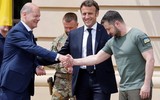 Ngay sau khi tới Kiev, Tổng thống Pháp liền tăng viện thêm pháo tự hành CAESAR cho Ukraine