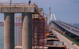 Tướng Ukraine đe doạ đánh sập cầu nối Crimea, phía Nga ‘cười nhạt’