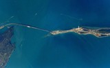 Tướng Ukraine đe doạ đánh sập cầu nối Crimea, phía Nga ‘cười nhạt’