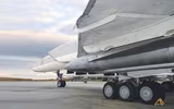 Khoảnh khắc tên lửa Kh-22 Nga lao xuống thành phố miền trung Ukraine