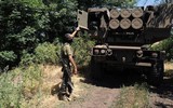 'Cơn mưa thép' M142 HIMARS Mỹ, niềm hy vọng cuối cùng của Ukraine tại Donbass?