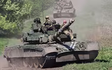 Nổ kho đạn, xe tăng T-80BV bị phá hủy hoàn toàn tại chiến trường Ukraine