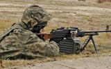 Lính Nga dùng súng máy PKM bắn nổ xe phóng tên lửa S-300 Ukraine