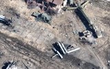Lính Nga dùng súng máy PKM bắn nổ xe phóng tên lửa S-300 Ukraine