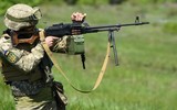 Lính Nga dùng súng máy PKM bắn nổ xe phóng tên lửa S-300 Ukraine