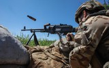Lính Nga dùng súng máy PKM bắn nổ xe phóng tên lửa S-300 Ukraine