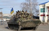 Các chiến đoàn xe tăng Nga liên tục lọt ổ phục kích tại miền Đông Ukraine