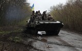 Các chiến đoàn xe tăng Nga liên tục lọt ổ phục kích tại miền Đông Ukraine