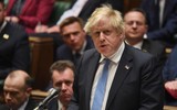 Thủ tướng Anh Boris Johnson bất ngờ tới thăm và huấn luyện cùng binh sĩ Ukraine