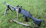 Mỹ bí mật cung cấp súng máy hạng nhẹ hiện đại M240L cho Ukriane