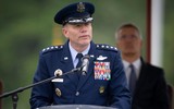 Mỹ bất ngờ điều 'chim ăn thịt' F-22 tới sát Ukraine