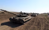 Đoàn chiến tăng quốc bảo T-80BV của Ukraine rầm rập tiến về Kherson