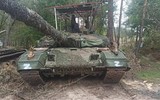 Lo sợ tên lửa Javelin Ukraine, 'siêu tăng' T-90M Nga được trang bị 'mũ sắt'