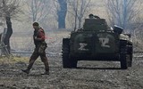 Moscow cáo buộc Ukraine hạ độc lính Nga, Kiev nói do đồ hộp hết hạn