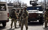 Moscow cáo buộc Ukraine hạ độc lính Nga, Kiev nói do đồ hộp hết hạn