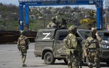 Moscow cáo buộc Ukraine hạ độc lính Nga, Kiev nói do đồ hộp hết hạn