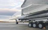 Tên lửa hành trình Kh-22 Nga lao thẳng vào trung tâm Lữ đoàn không quân 831 Ukraine