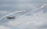 Su-25 Ukraine tung đòn không kích nhắm vào quân Nga trên chiến trường