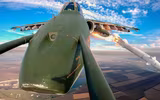Su-25 Ukraine tung đòn không kích nhắm vào quân Nga trên chiến trường