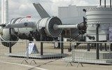 Cận cảnh quá trình nạp vũ khí cho chiến đấu cơ F-35B Lightning II