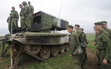 'Hỏa thần nhiệt áp' TOS-1A Nga tạo màn lửa ngăn quân Ukraine tại Kharkiv