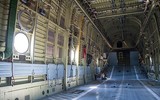 Trực thăng lớn nhất thế giới Mi-26 Nga lập cầu hàng không giải nguy cho Kharkiv?