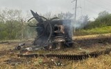 UAV cảm tử Nga tấn công 'xé nát' pháo tự hành 2S3 Akatsiya Ukraine